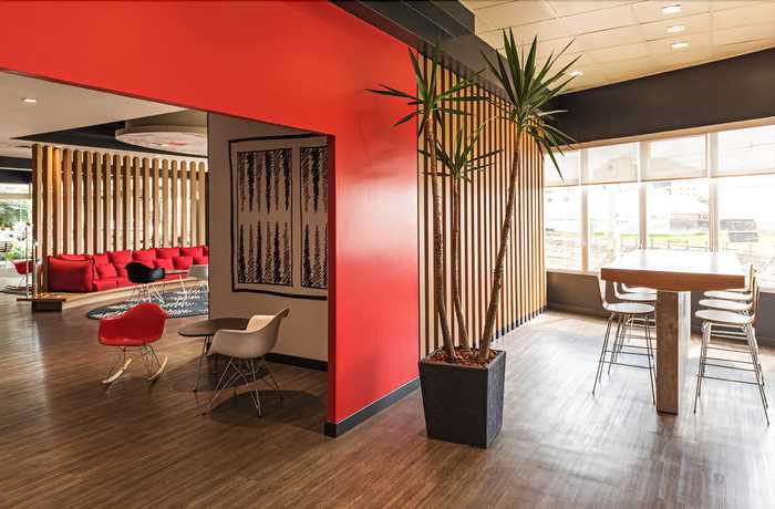 Imagen de los interiores del Hotel Ibis Curitiba Aeroporto. Foto 14