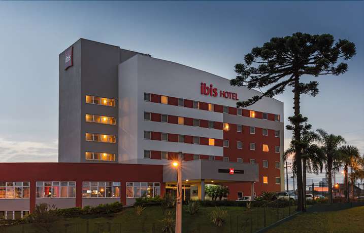 Imagen de los exteriores del Hotel Ibis Curitiba Aeroporto. Foto 13