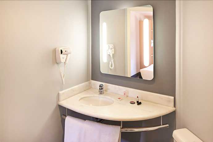 Imagen de la habitación del Hotel Ibis Curitiba Batel. Foto 11