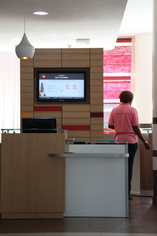 Imagen de los interiores del Hotel Ibis Dakar. Foto 12