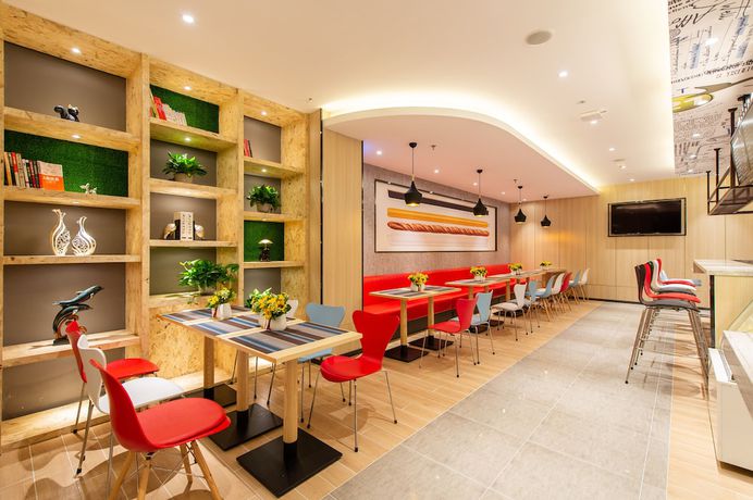 Imagen del bar/restaurante del Hotel Ibis Dalian Xinghai Park. Foto 4