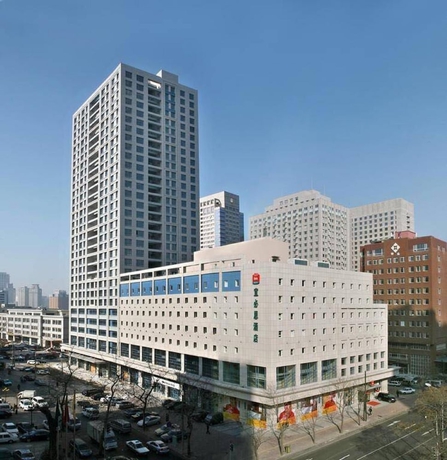 Imagen general del Hotel Ibis Dalian Zhongshan Square. Foto 1