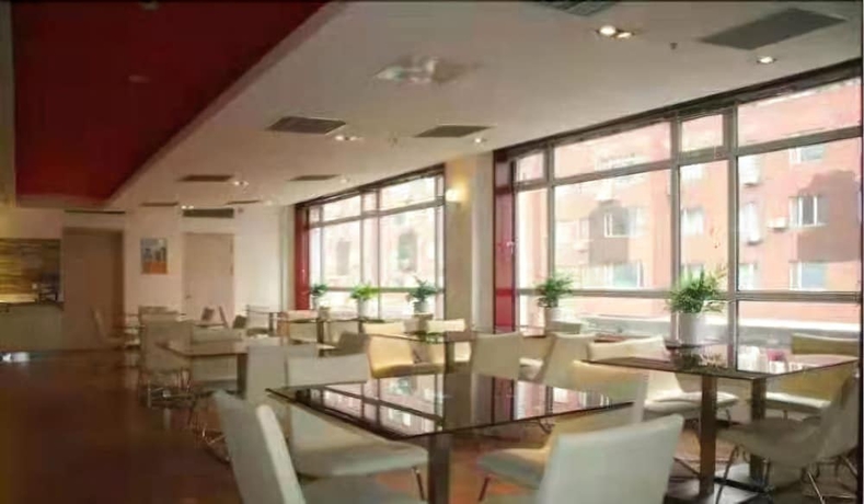 Imagen del bar/restaurante del Hotel Ibis Dalian Zhongshan Square. Foto 4