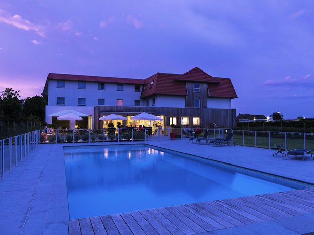 Imagen de la piscina del Hotel Ibis De Haan. Foto 19