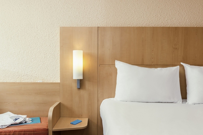 Imagen de la habitación del Hotel Ibis Deauville Centre. Foto 12