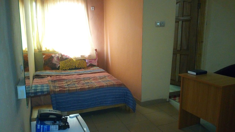 Imagen de la habitación del Hotel Ibis Diamond. Foto 8