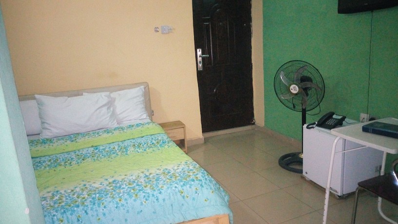 Imagen de la habitación del Hotel Ibis Diamond. Foto 13