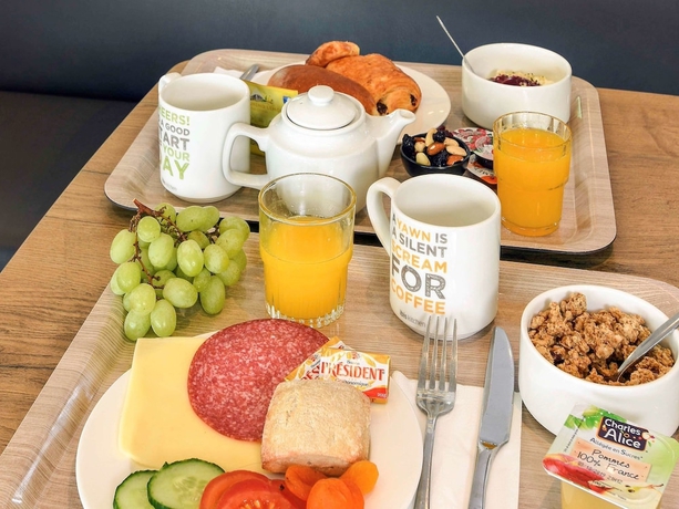 Imagen del bar/restaurante del Hotel Ibis Dinant Centre. Foto 5