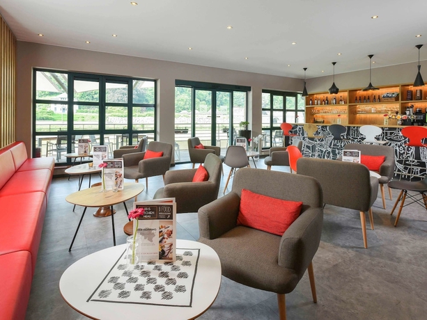 Imagen del bar/restaurante del Hotel Ibis Dinant Centre. Foto 8