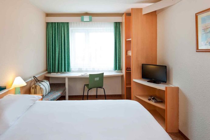 Imagen de la habitación del Hotel Ibis Dortmund City. Foto 6