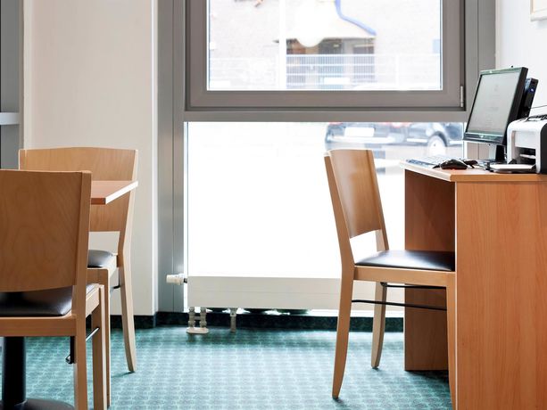 Imagen de los interiores del Hotel Ibis Dortmund City. Foto 7