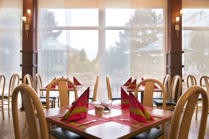 Imagen del bar/restaurante del Hotel Ibis Dortmund West. Foto 2