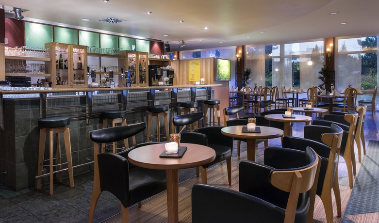 Imagen del bar/restaurante del Hotel Ibis Dortmund West. Foto 3