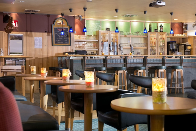 Imagen del bar/restaurante del Hotel Ibis Dortmund West. Foto 6