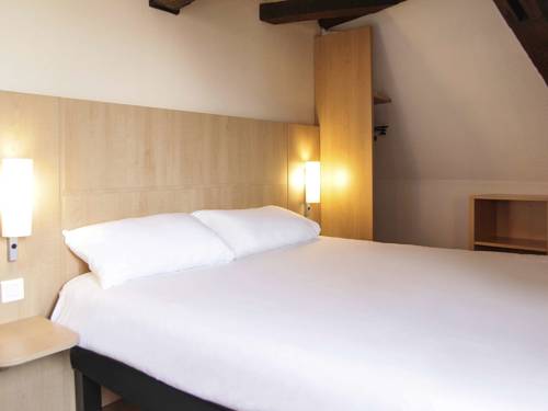 Imagen de la habitación del Hotel Ibis Douai Centre. Foto 2