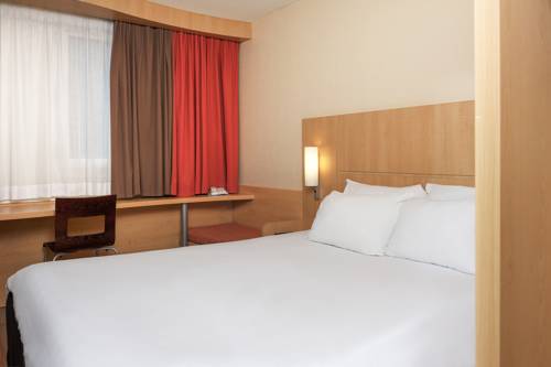 Imagen de la habitación del Hotel Ibis Douai Centre. Foto 4