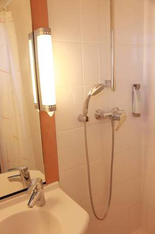 Imagen de la habitación del Hotel Ibis Douai Centre. Foto 5