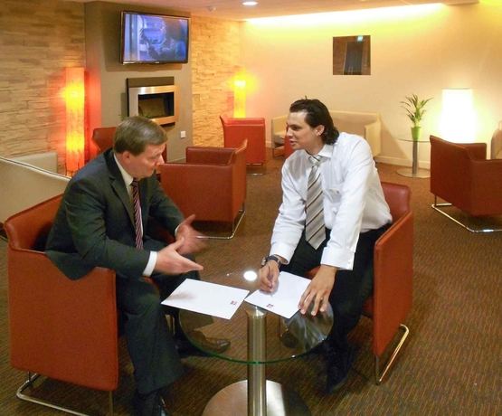 Imagen del bar/restaurante del Hotel Ibis Dublin. Foto 8