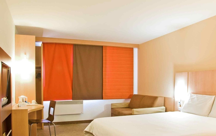 Imagen de la habitación del Hotel Ibis Dublin. Foto 15