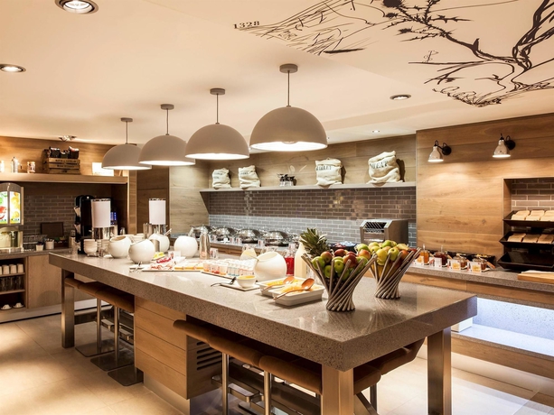 Imagen del bar/restaurante del Hotel Ibis Edinburgh Centre South Bridge - Royal Mile. Foto 9