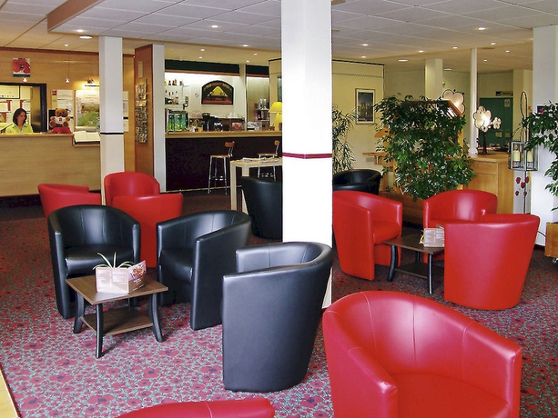 Imagen de los interiores del Hotel Ibis Egletons. Foto 13