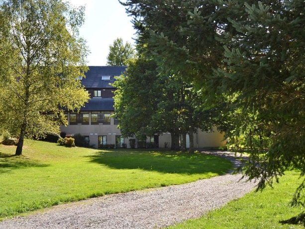 Imagen general del Hotel Ibis Egletons. Foto 4