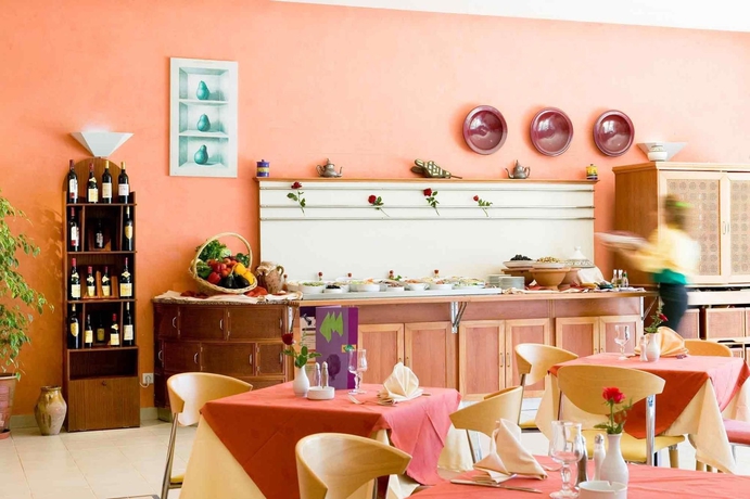 Imagen del bar/restaurante del Hotel Ibis El Jadida. Foto 7