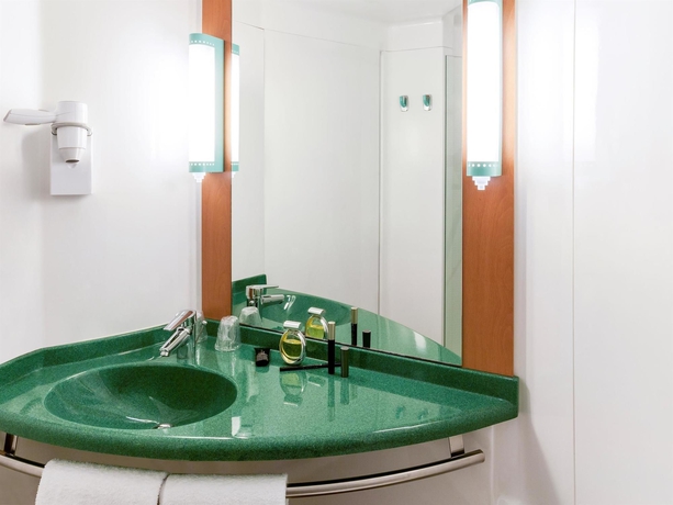 Imagen de la habitación del Hotel Ibis Elche. Foto 10