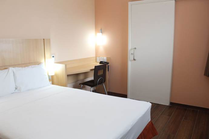 Imagen de la habitación del Hotel Ibis Feira De Santana. Foto 14
