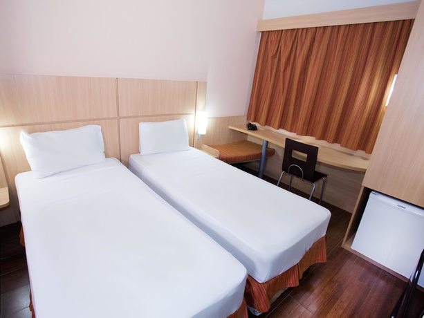 Imagen de la habitación del Hotel Ibis Feira De Santana. Foto 16