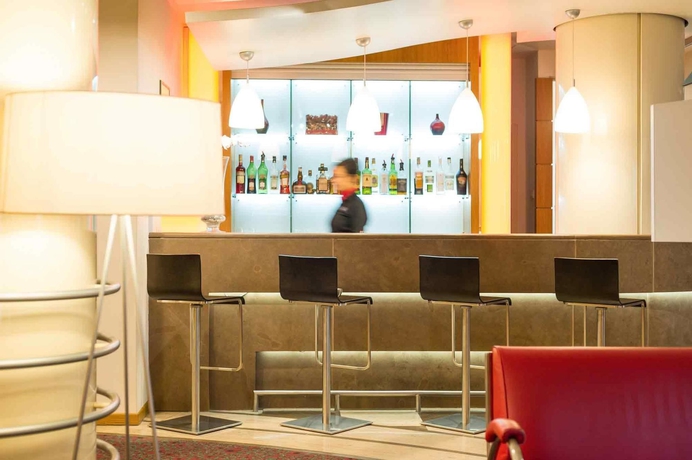 Imagen del bar/restaurante del Hotel Ibis Florence North Airport. Foto 8