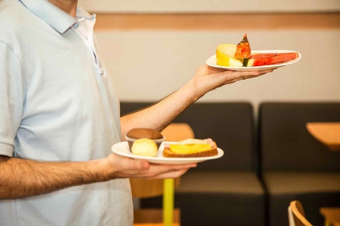 Imagen del bar/restaurante del Hotel Ibis Foz Do Igua&ccedil;u. Foto 5