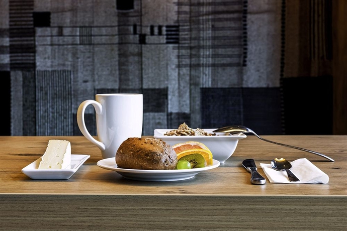 Imagen del bar/restaurante del Hotel Ibis Frankfurt Airport. Foto 5