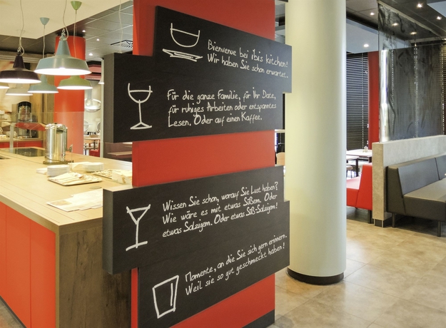 Imagen del bar/restaurante del Hotel Ibis Frankfurt Airport. Foto 8