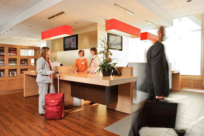 Imagen general del Hotel Ibis Frankfurt Centrum. Foto 2