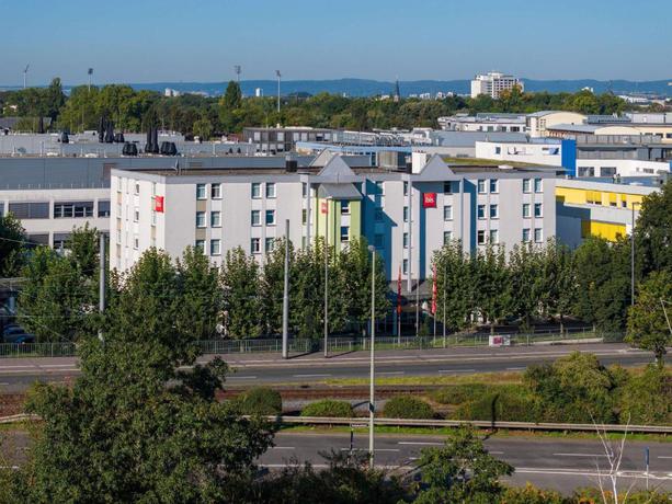 Imagen de los exteriores del Hotel Ibis Frankfurt City West. Foto 12