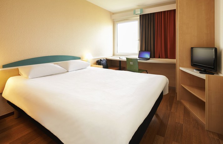Imagen de la habitación del Hotel Ibis Fribourg. Foto 3