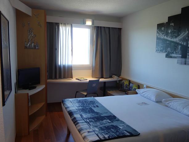 Imagen de la habitación del Hotel Ibis Fribourg. Foto 10