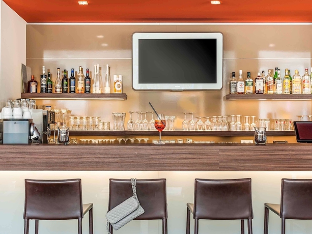 Imagen del bar/restaurante del Hotel Ibis Friedrichshafen Airport Messe. Foto 11