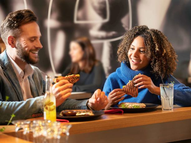 Imagen del bar/restaurante del Hotel Ibis Fulda City. Foto 10