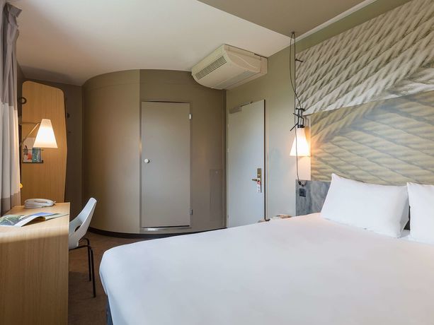 Imagen de la habitación del Hotel Ibis Geneve Aeroport. Foto 5