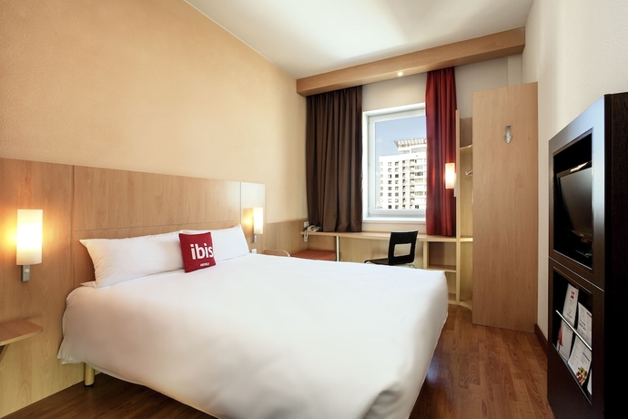 Imagen de la habitación del Hotel Ibis Geneve Petit Lancy. Foto 8