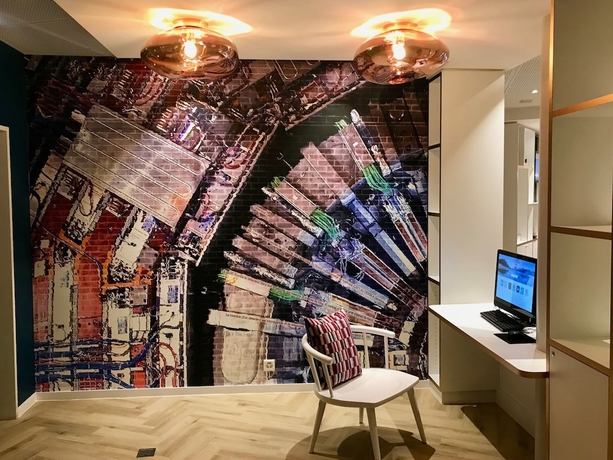 Imagen del bar/restaurante del Hotel Ibis Geneve Petit Lancy. Foto 2