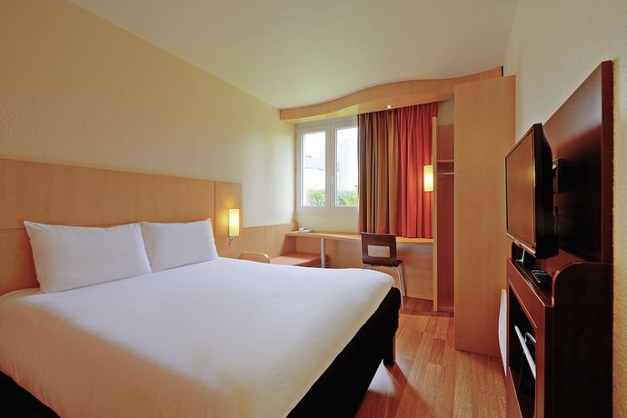 Imagen de la habitación del Hotel Ibis Geneve Petit Lancy. Foto 11