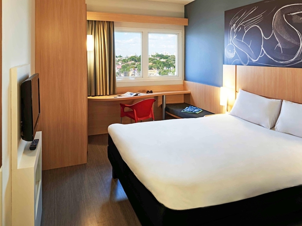 Imagen de la habitación del Hotel Ibis Goiania. Foto 16