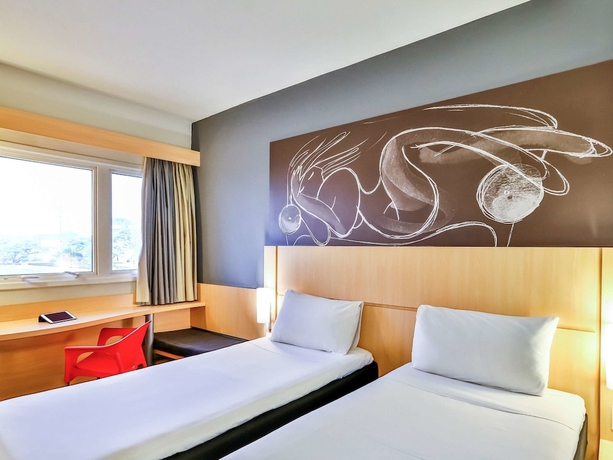 Imagen de la habitación del Hotel Ibis Goiania. Foto 17