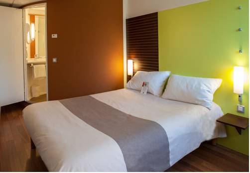 Imagen de la habitación del Hotel Ibis Golfe De Saint Tropez. Foto 6