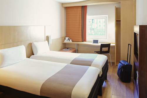 Imagen de la habitación del Hotel Ibis Golfe De Saint Tropez. Foto 9