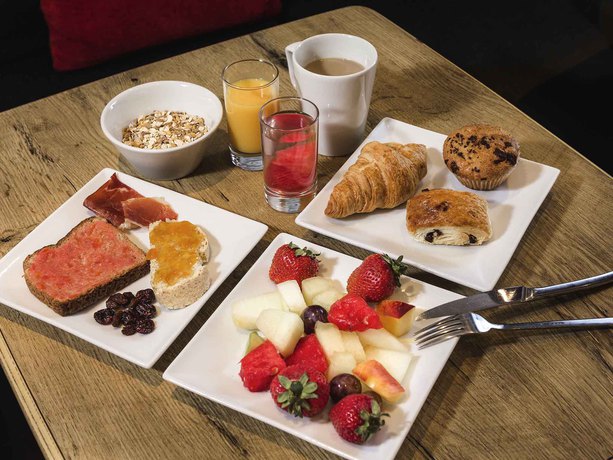 Imagen general del Hotel Ibis Granada. Foto 8