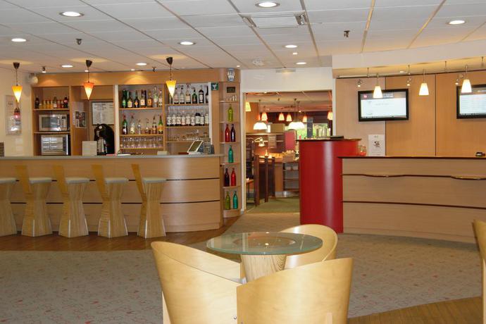 Imagen de los interiores del Hotel Ibis Grenoble Centre Bastille. Foto 8